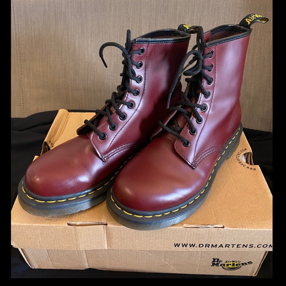 Dr Martens 1460 Originals Eight Eye Lace Up Boot